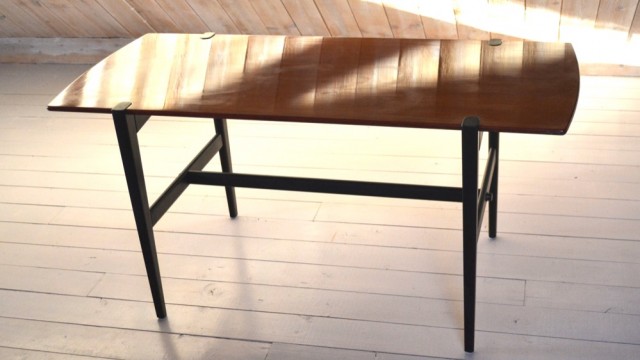 Coffee table/ NK