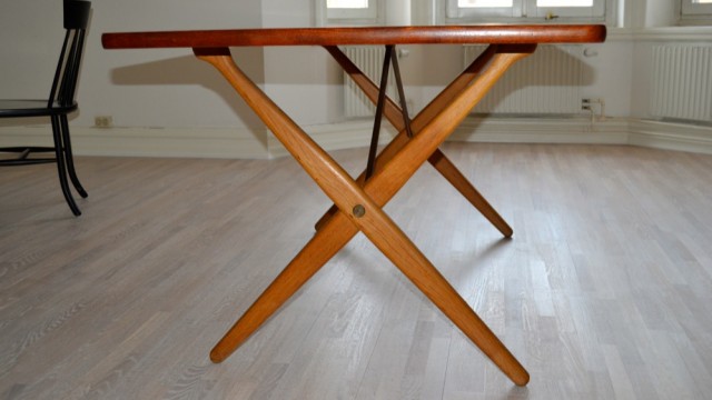 Hans J. Wegner,matbord model At 309